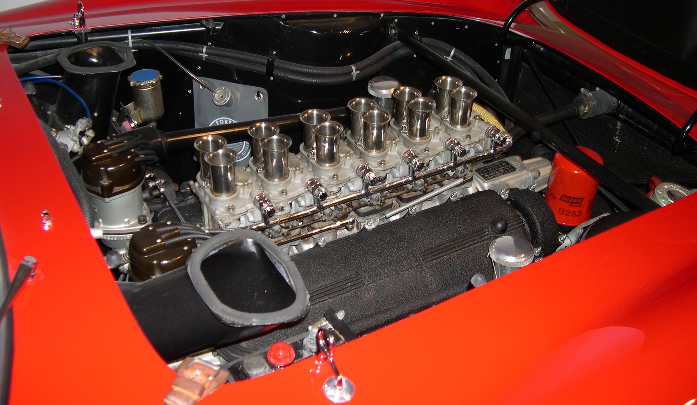 1962_Ferrari_250_GTO_engine.jpg