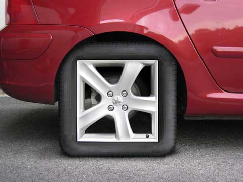 square-tire-Autoline.jpg