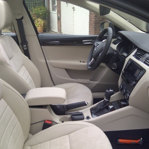 Skoda Octavia 3 1.6 TDI DSG Topaz Brown