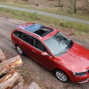 Skoda Octavia Combi EBL in Rio Red Metallic
