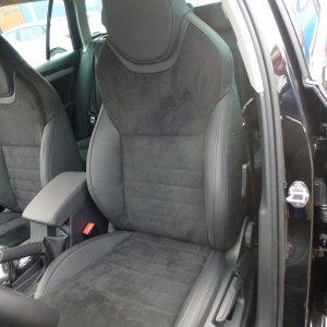 Skoda Octavia Combi EB 1.6 TDI DSG - Black Magic.
