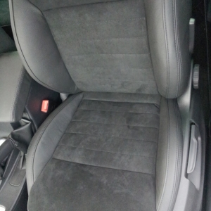 Skoda Octavia Combi EB 1.6 TDI DSG - Black Magic.