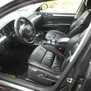 Flavio's Superb 2 met Porsche Turbo Replica 8.5x19" ET46 wielen - Interieur & Laatste Modificaties