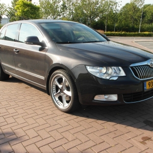 Flavio's Superb 2 met SuperStar Leon Hardiritt 3-Delige 19" wielen