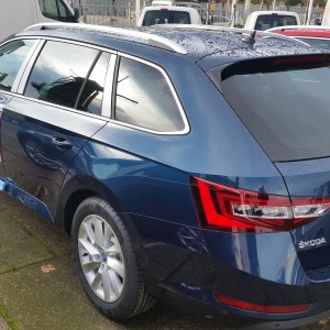 Skoda Superb Combi 3 LavaBlue DSG 120pk 1.6TDI