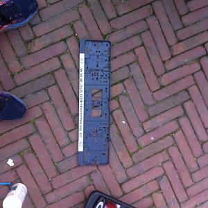 kentekenplaat houder oud