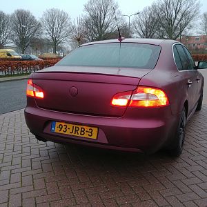 Skoda Superb 2.0 TDI 125kW FlavioX Nebula Red PlastiDip