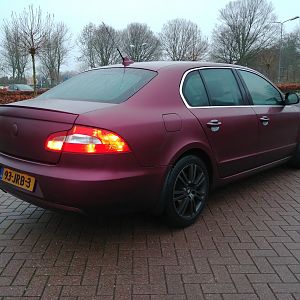 Skoda Superb 2.0 TDI 125kW FlavioX Nebula Red PlastiDip