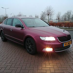 Skoda Superb 2.0 TDI 125kW FlavioX Nebula Red PlastiDip