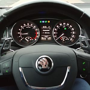 Skoda Superb 2.0 TDI 125kW FlavioX Nebula Red PlastiDip
