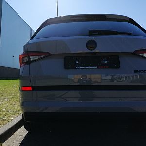 Skodiaq 2019 Sportline Steel Grey geen chroom, uitlaten ?