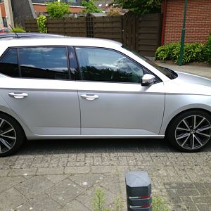 Verlaagd met Eibach veren en Bilstein dempers