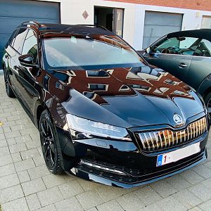 Superb iV sportline