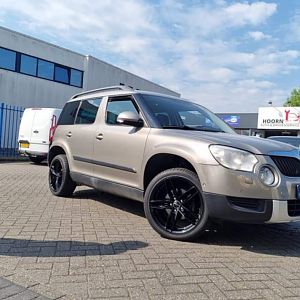 Nieuwe 18” met Hankook zomerbanden 225/45 erom gelegd