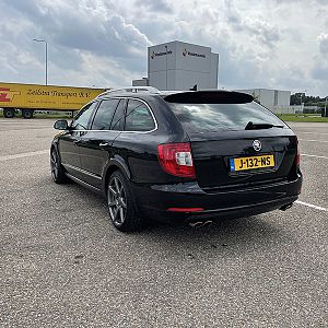 Superb 2 3.6 V6