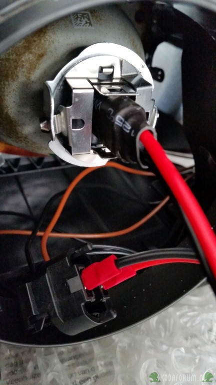 Klemplaatje gemonteerd met zaagsnede