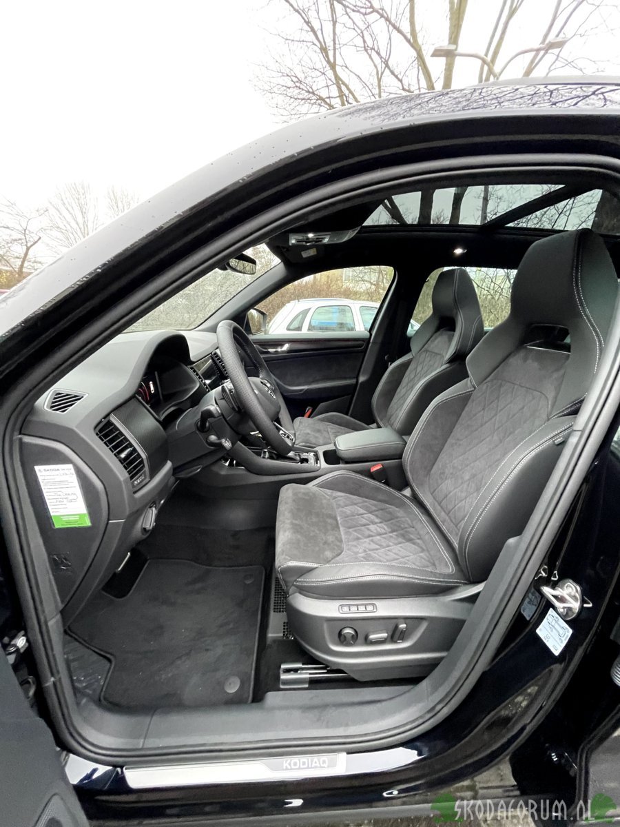 Kodiaq_2021_Crystal_black_interieur