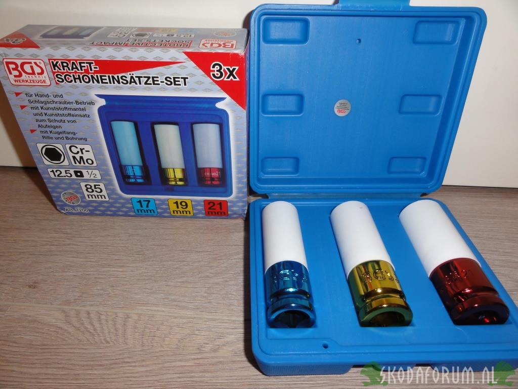 Krachtdopppenset met kunststof hoes