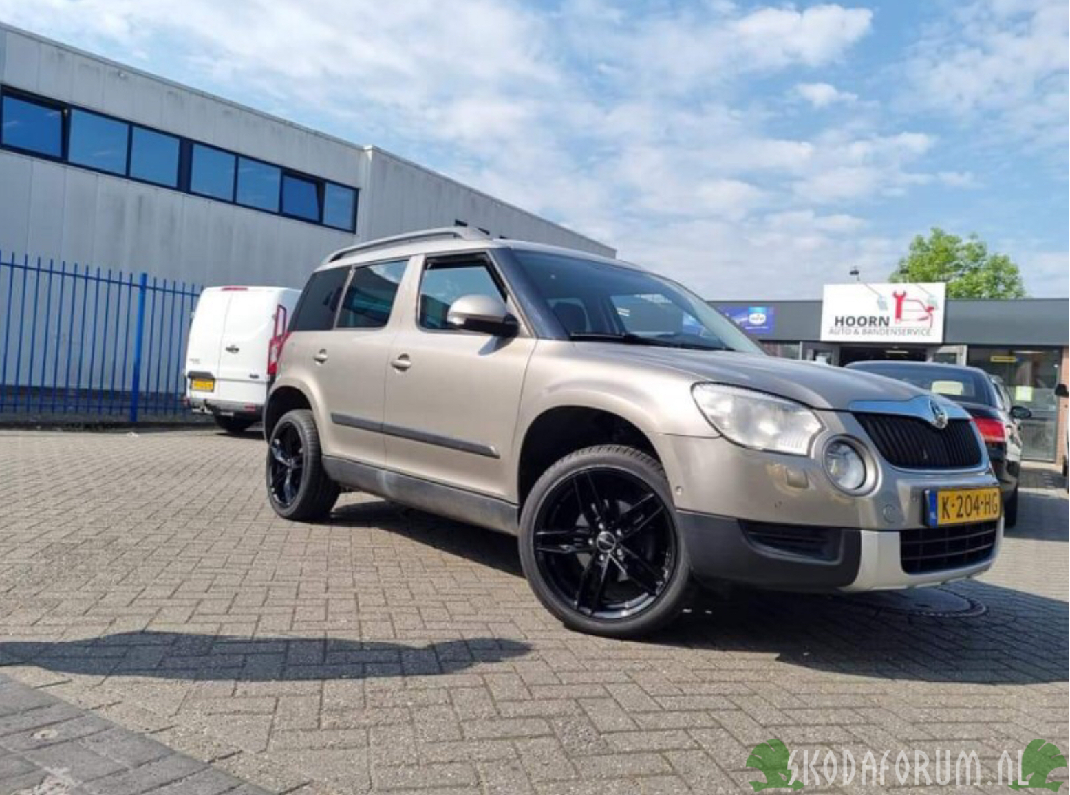 Nieuwe 18” met Hankook zomerbanden 225/45 erom gelegd