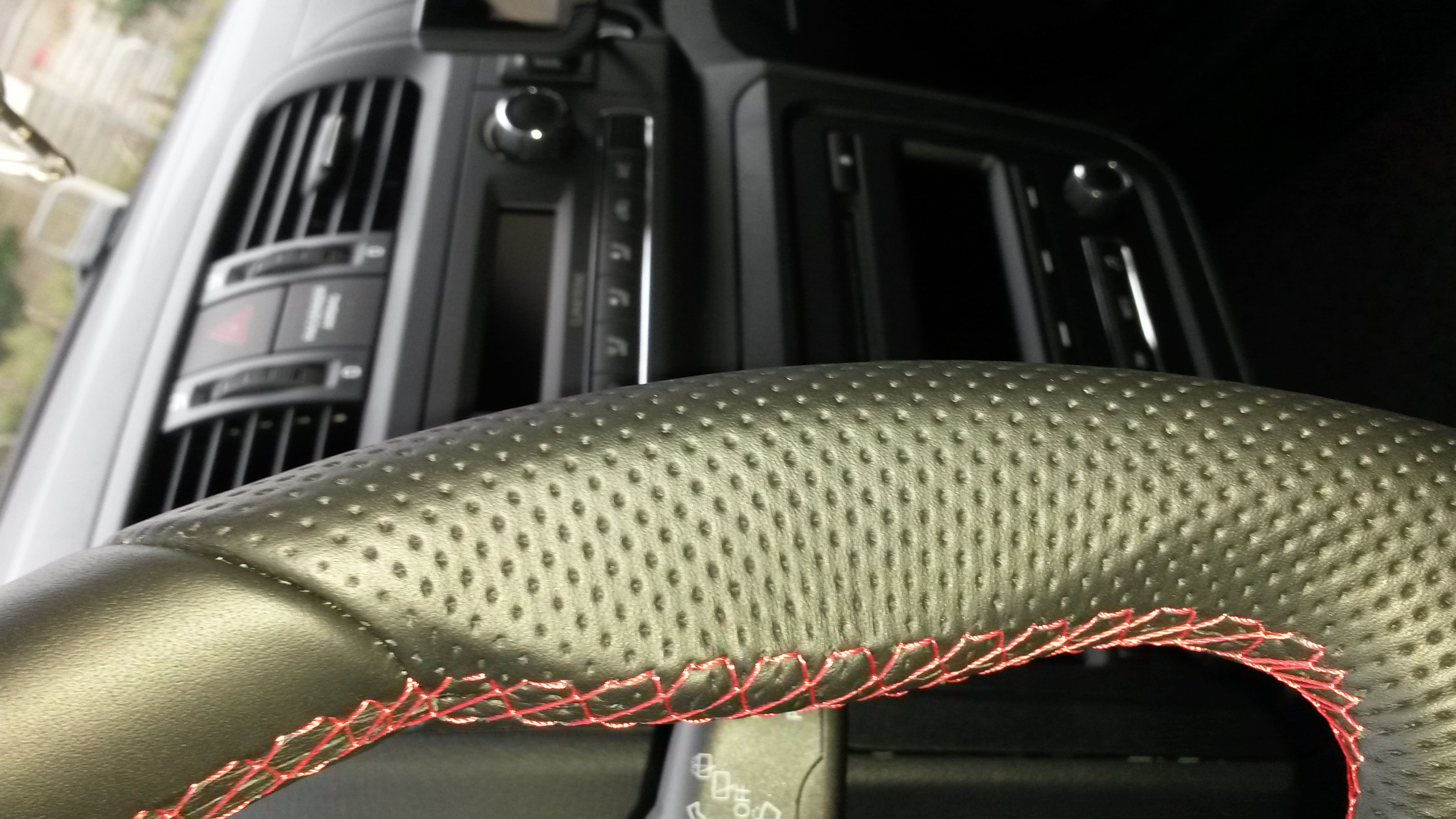 rode stiksels fabia mc