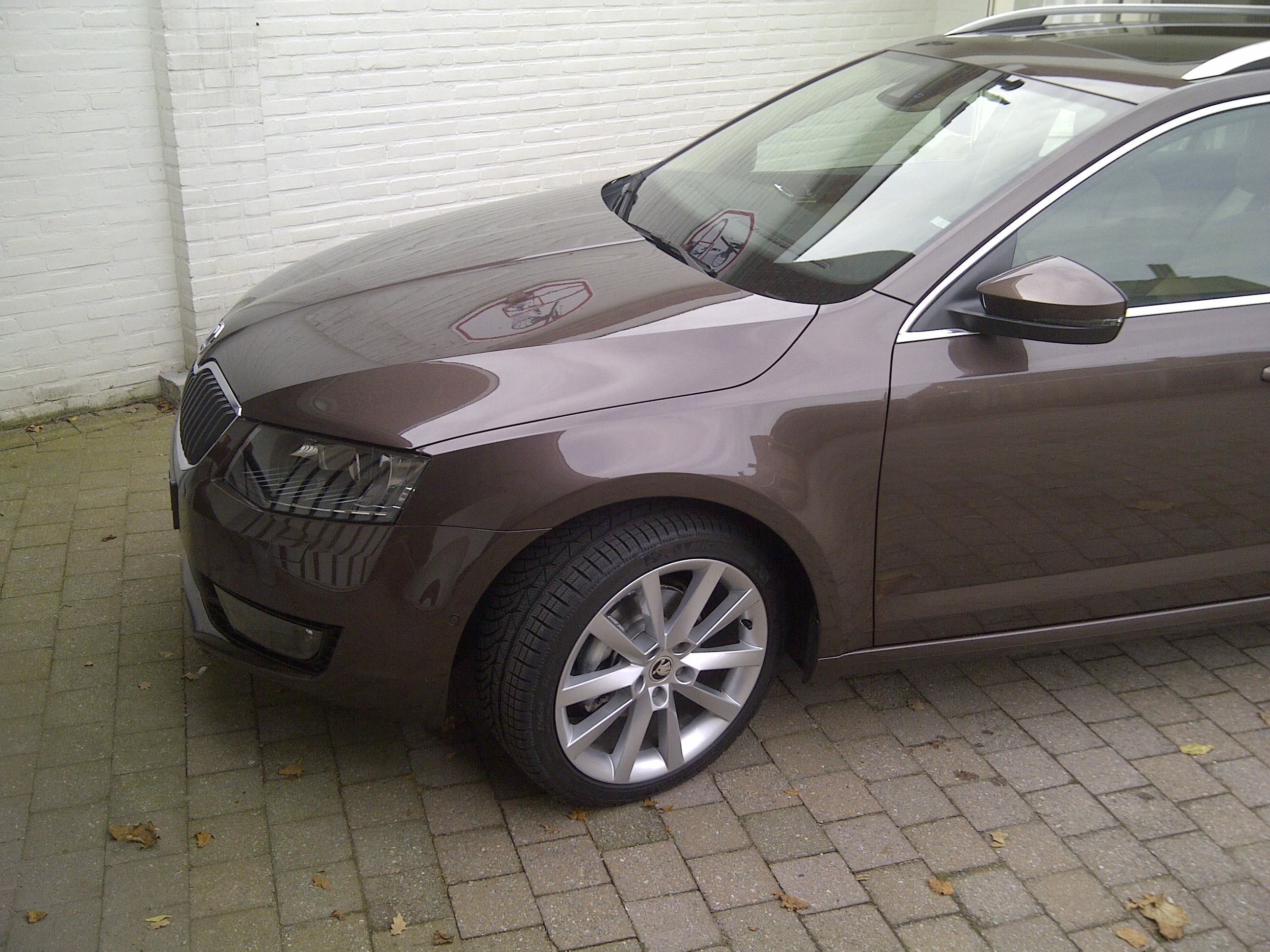Skoda Octavia 3 1.6 TDI DSG Topaz Brown