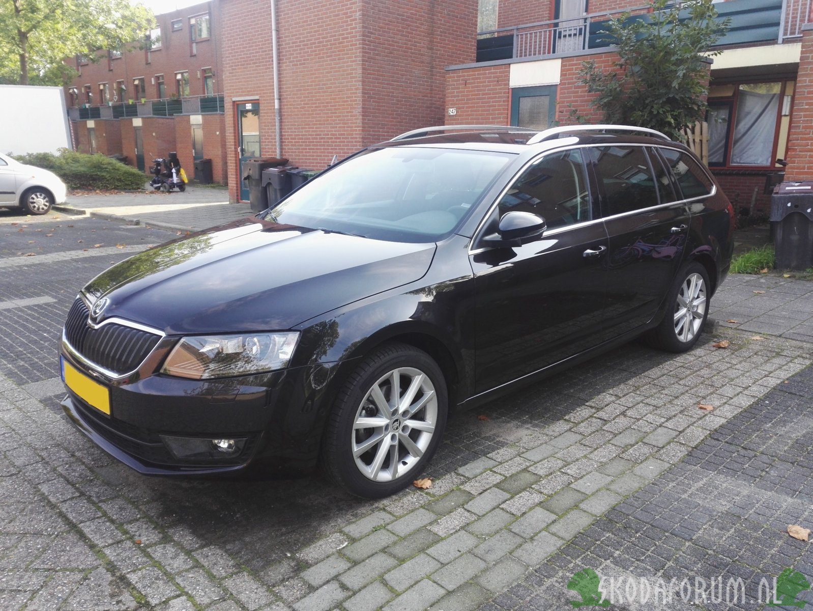 Skoda Octavia Elegance Businessline 1.4 DSG7 2014