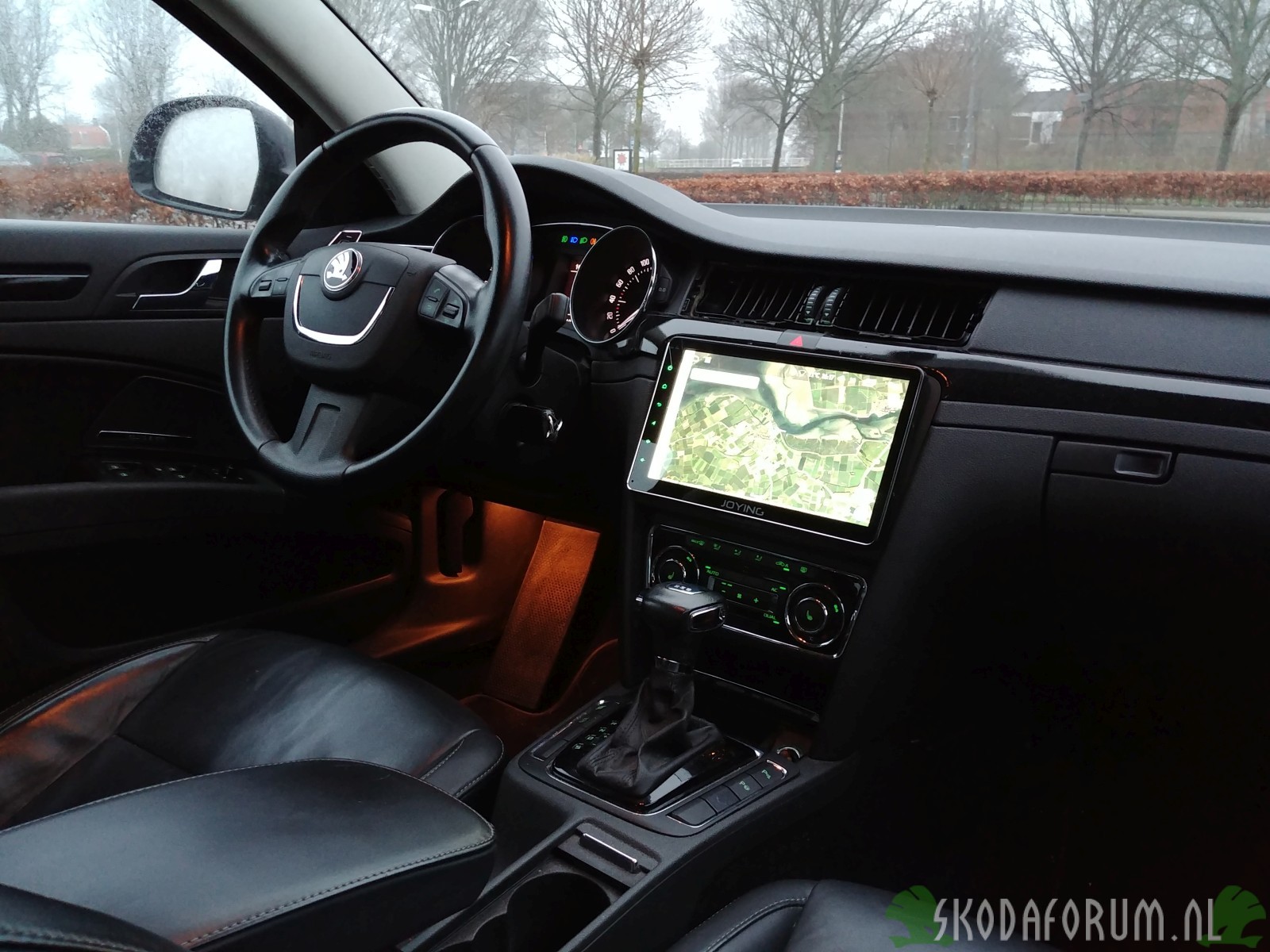 Skoda Superb 2.0 TDI 125kW FlavioX Nebula Red PlastiDip