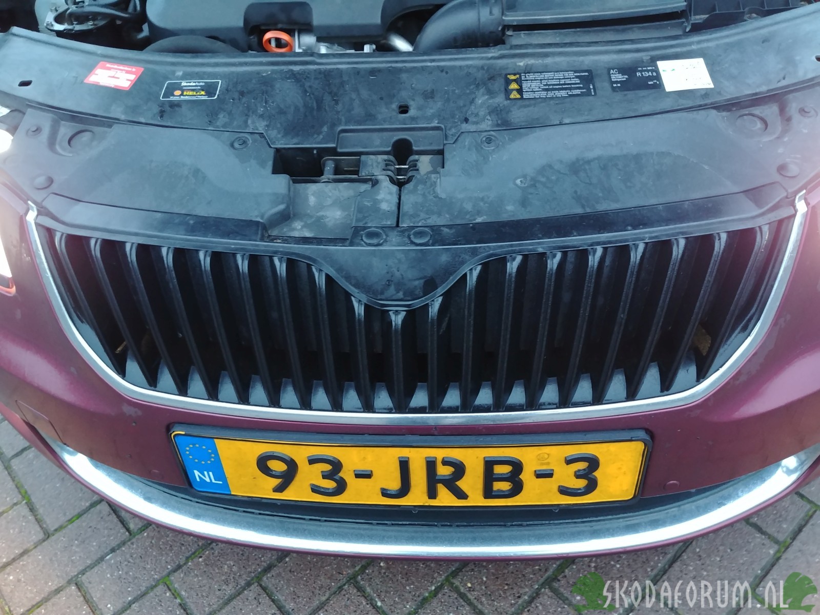 Skoda Superb 2.0 TDI 125kW FlavioX Nebula Red PlastiDip