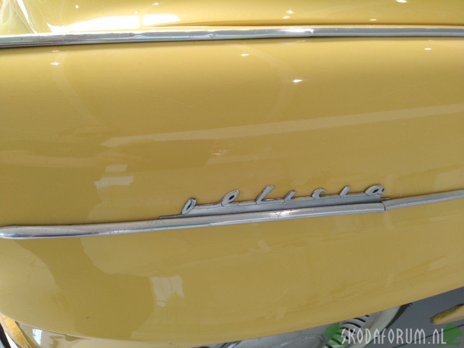 Voor wie nog twijfelt over het model, je hoeft niet naar de achterkant te lopen om het te checken.