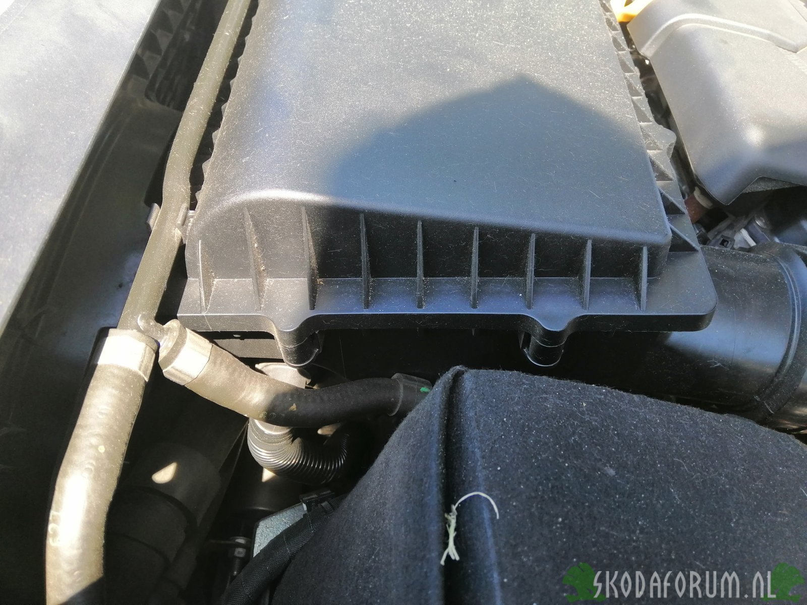 Voorbeeld luchtfilterbehuizing F3  1,4TDI   (2)