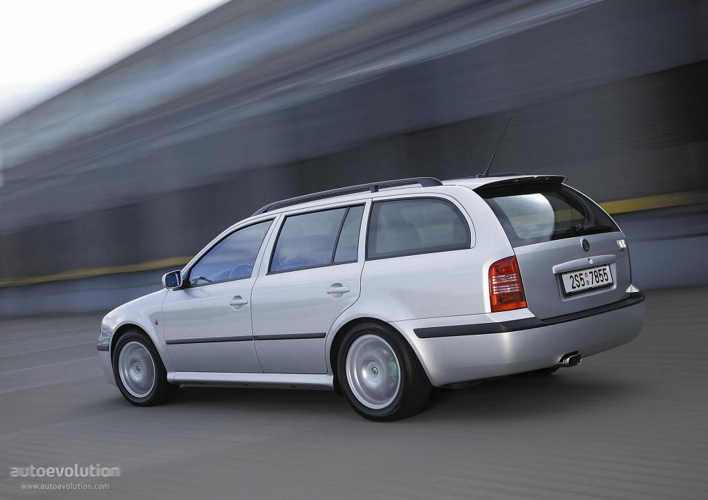 SKODAOctaviaCombiRS1-8T-1156_3.jpg