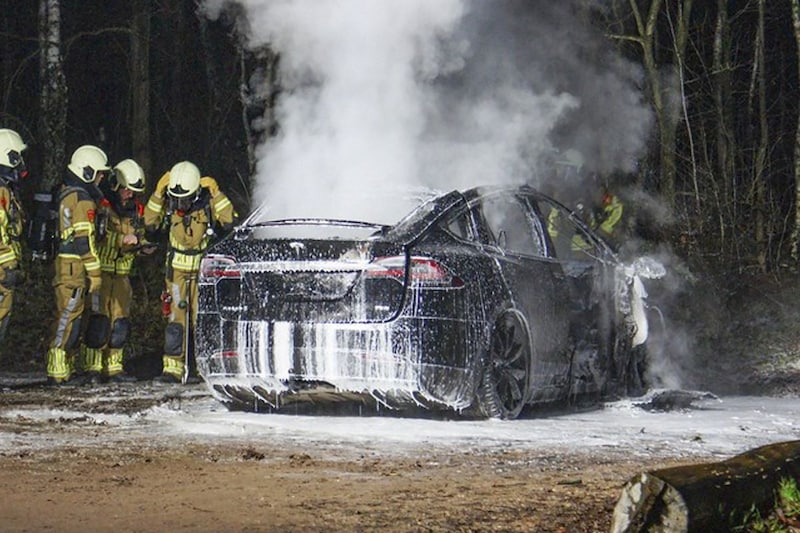 Brand elektrische auto (ANP)
