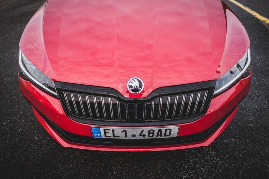 Skoda-Superb-iV-2020-4-918x612.jpg