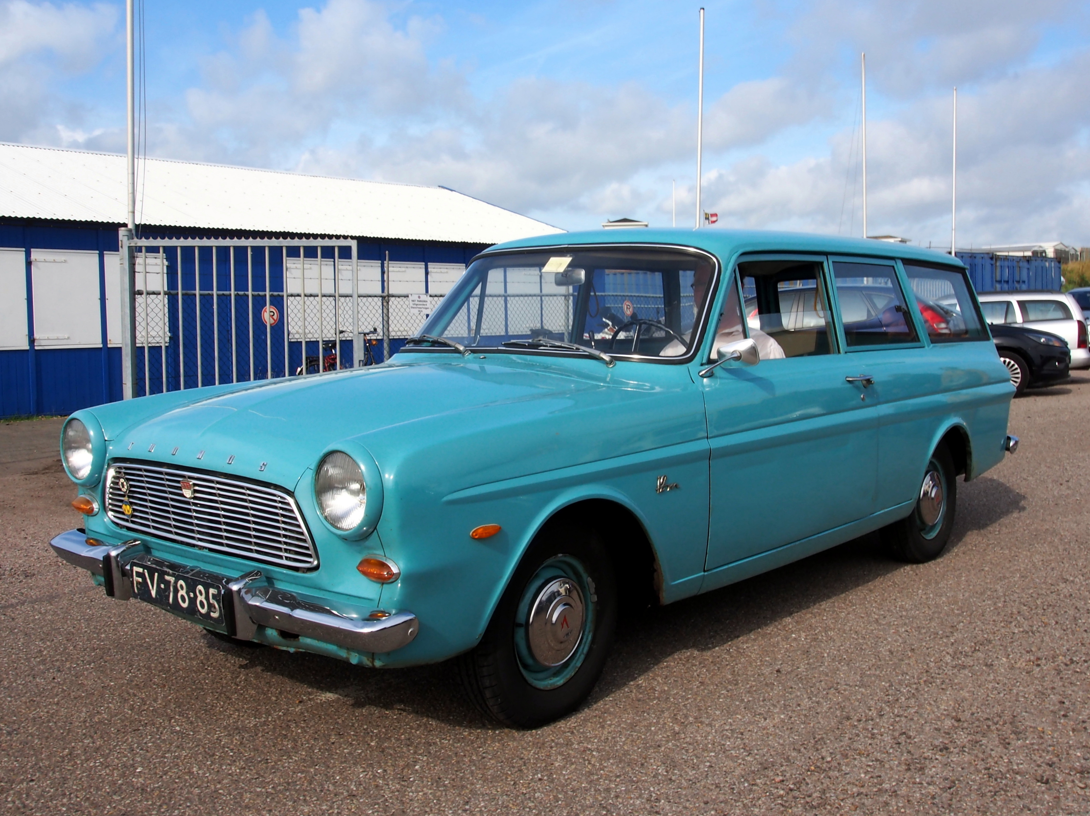 1965_Ford_taunus_12M_P4_pic4.JPG