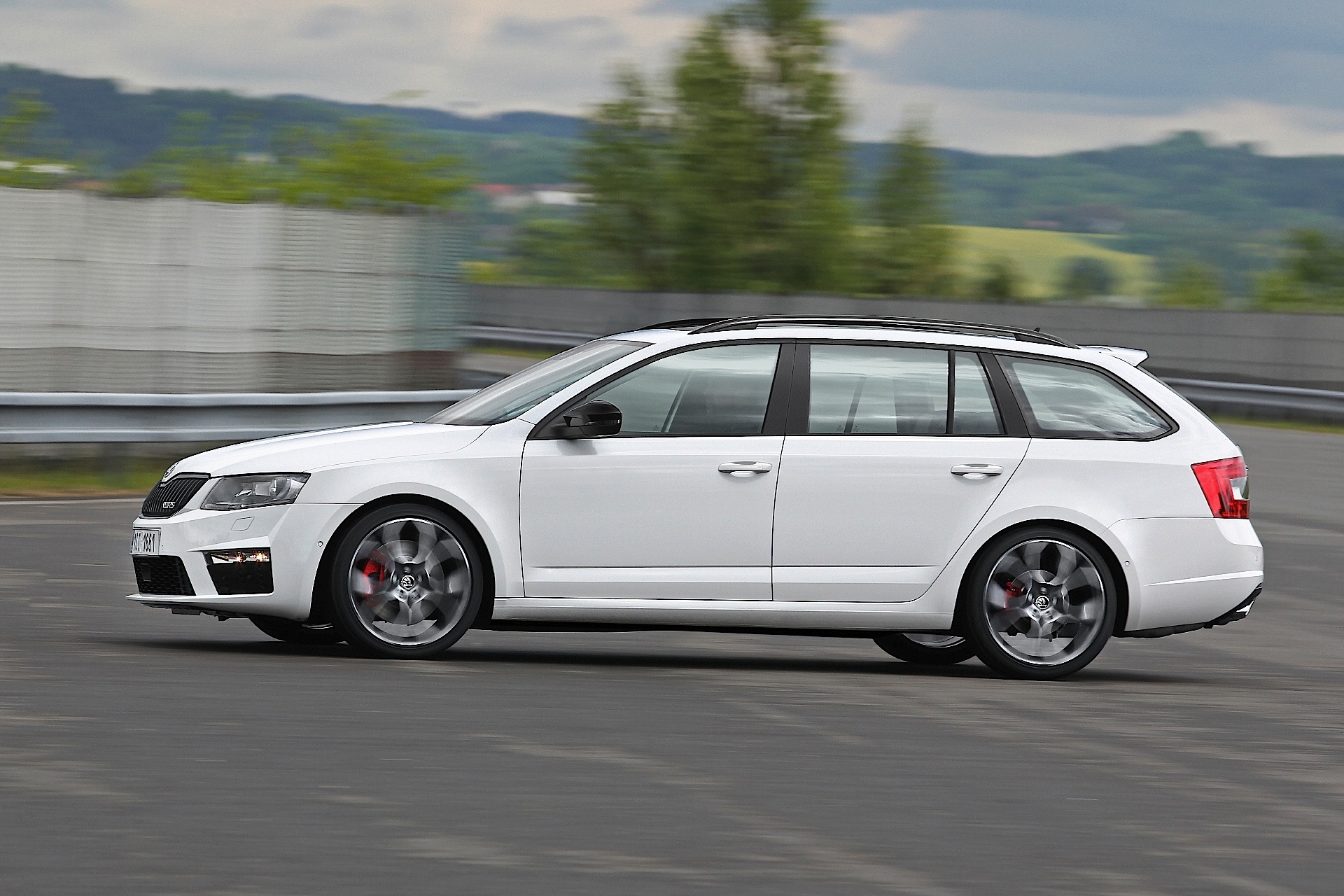 SKODA-Octavia-Combi-RS-4877_24.jpg