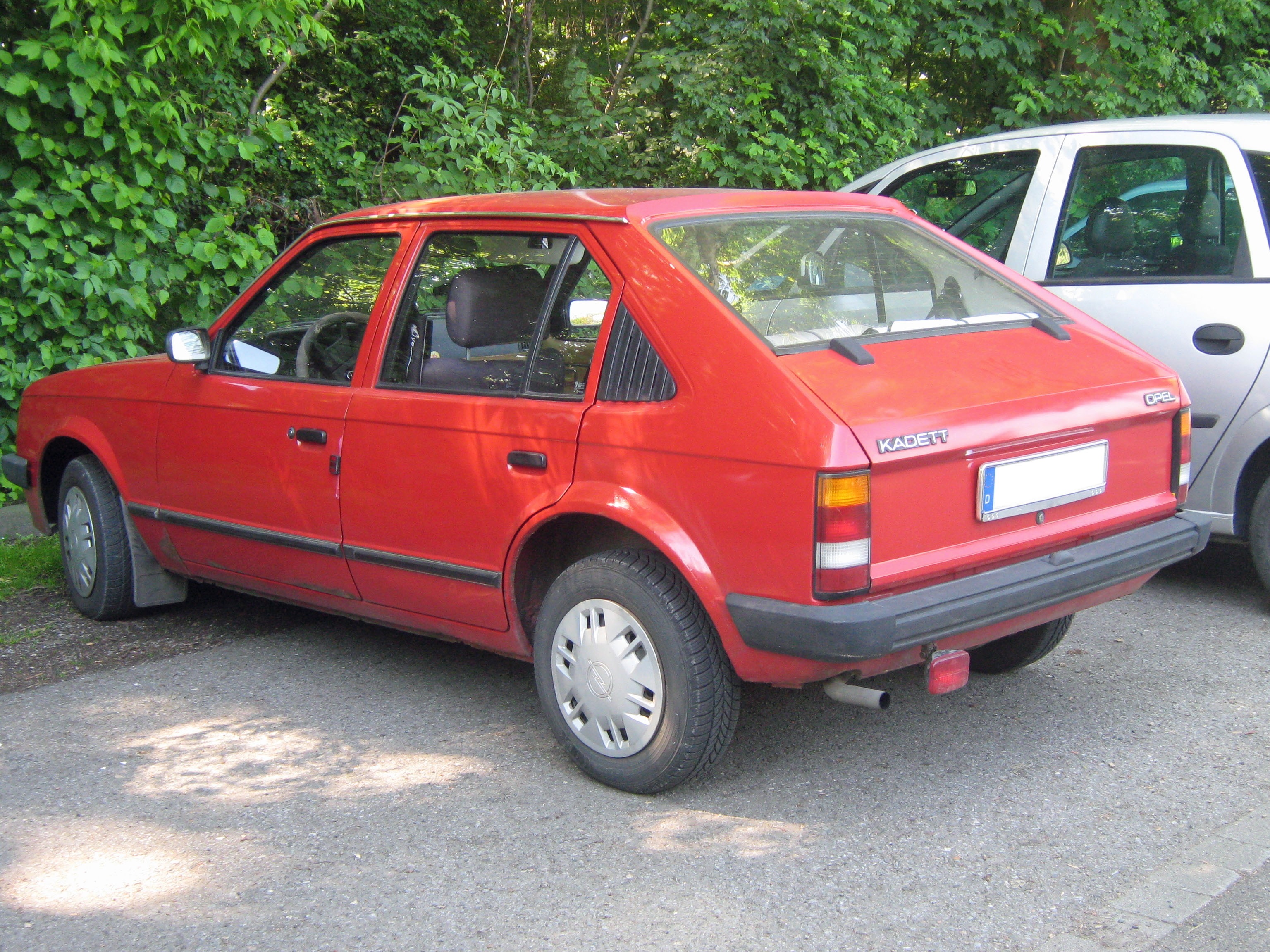 Opel_Kadett_D_mit_kurzer_Heckklappe.jpg