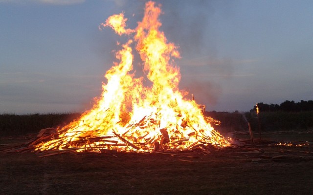De-brandstapel.jpg