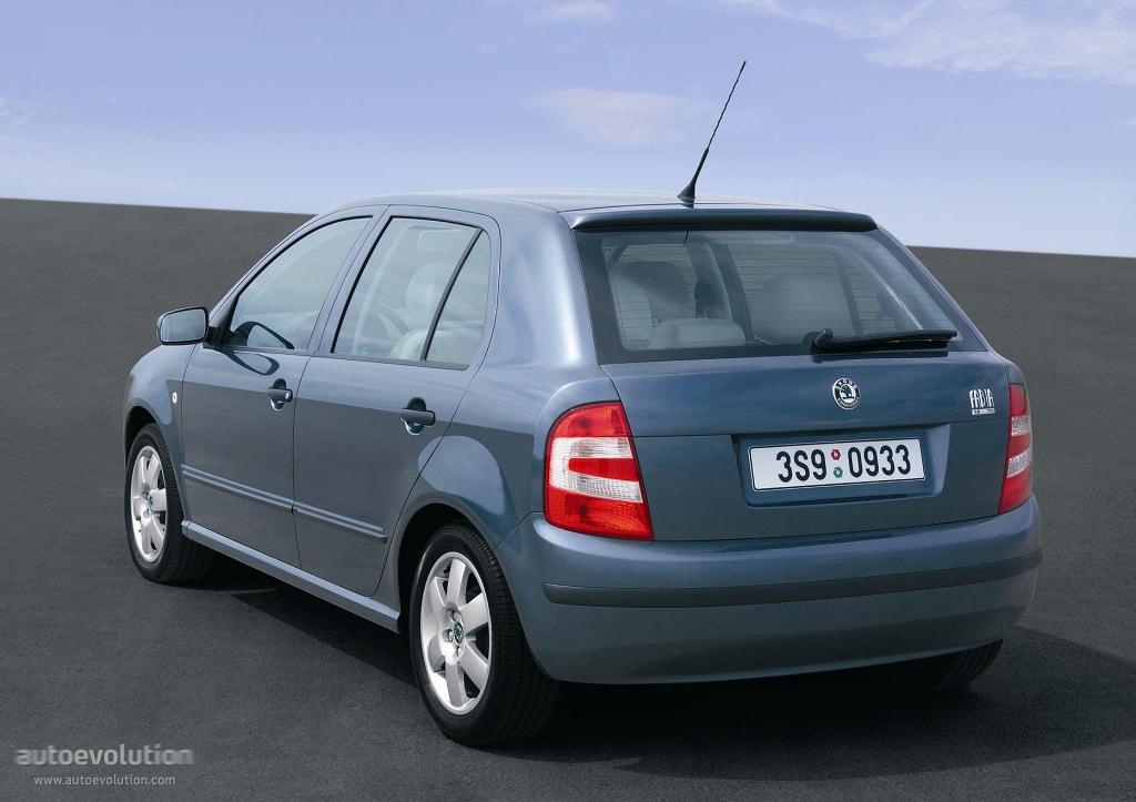 skoda-fabia-i-1999-2004-hatchback-5-door-interior-1.jpg